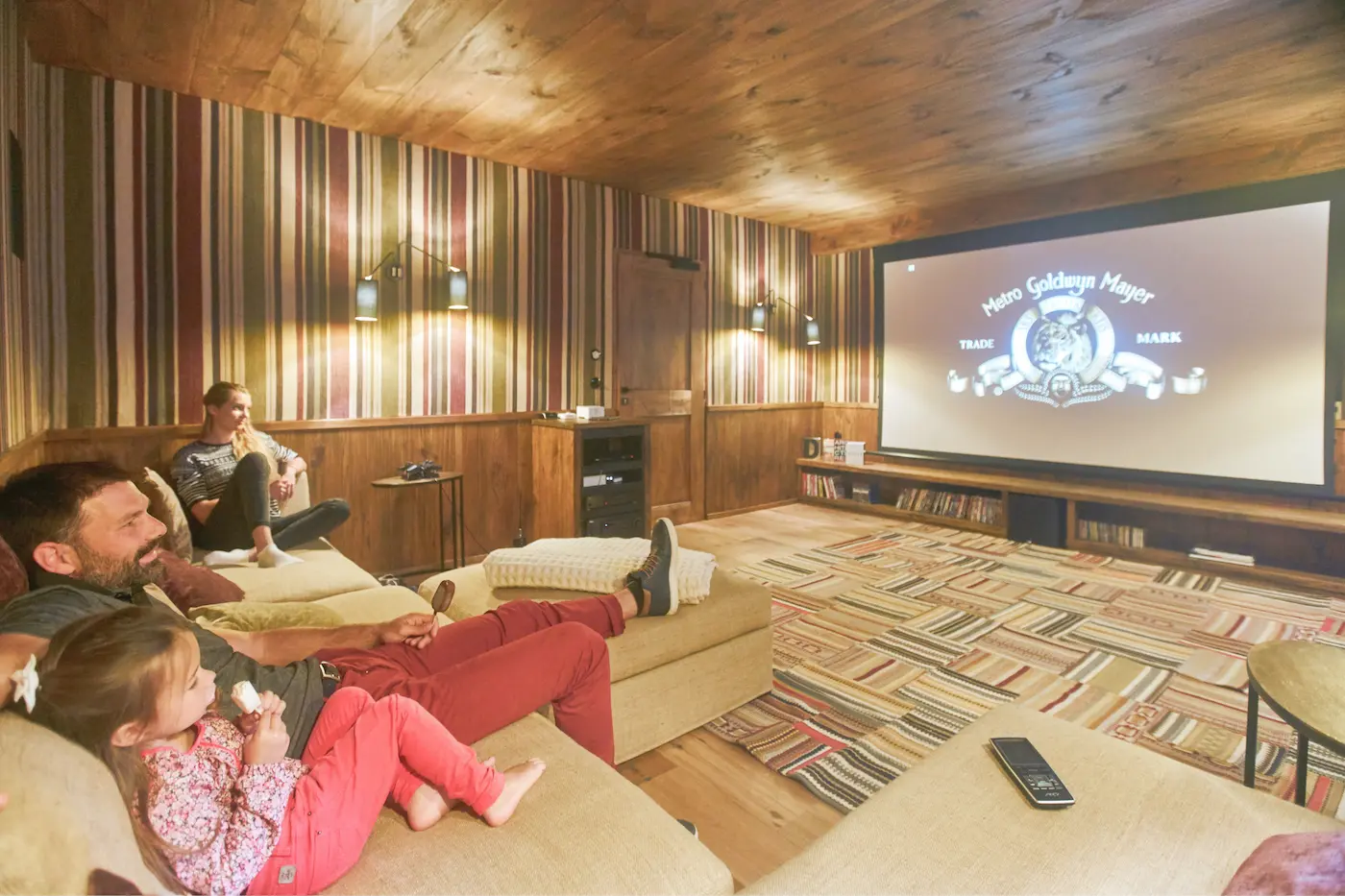 Salle de cinéma à la ferme du passieu - alpes française