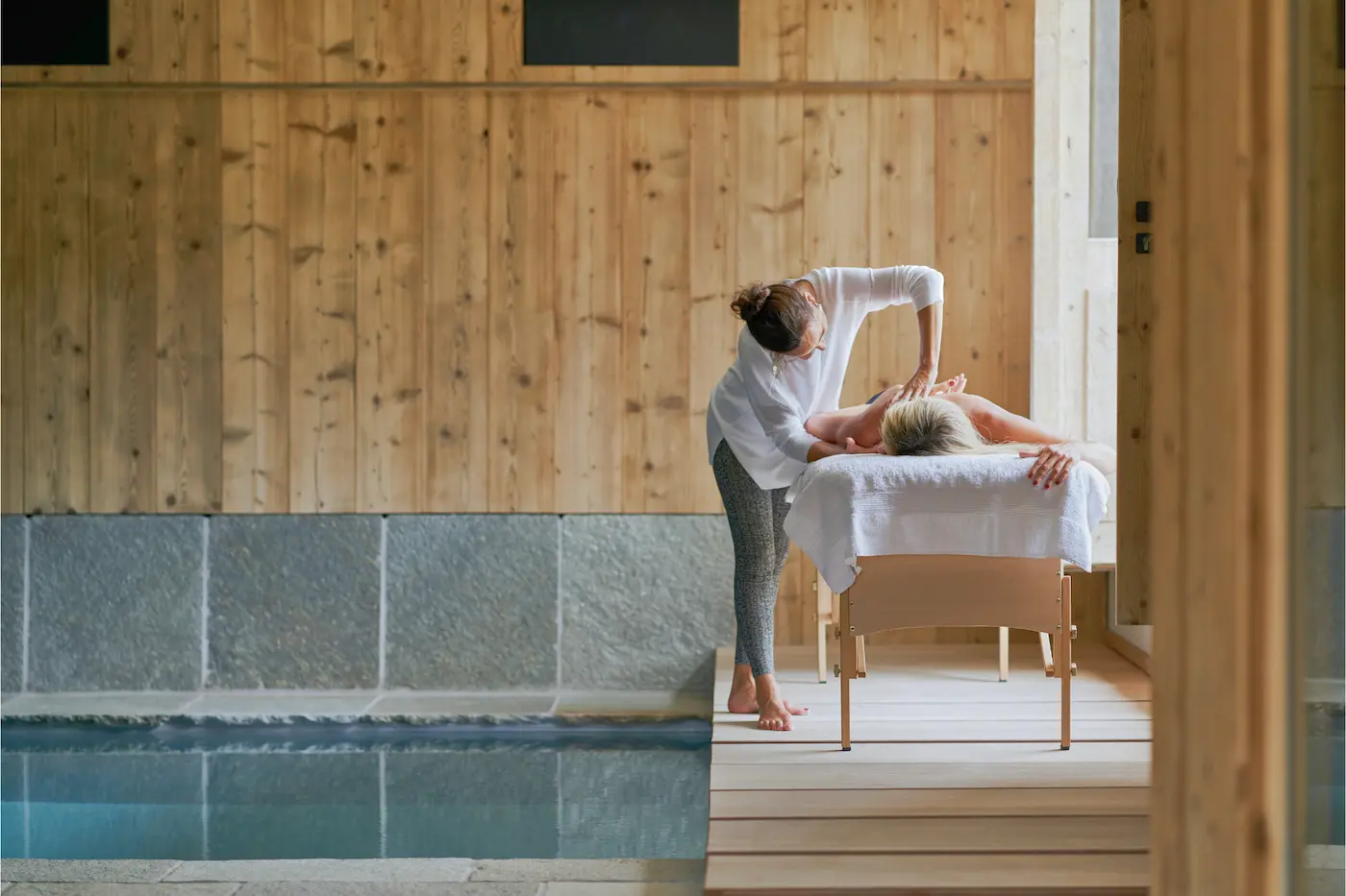 Séance de massage à la ferme du passieu